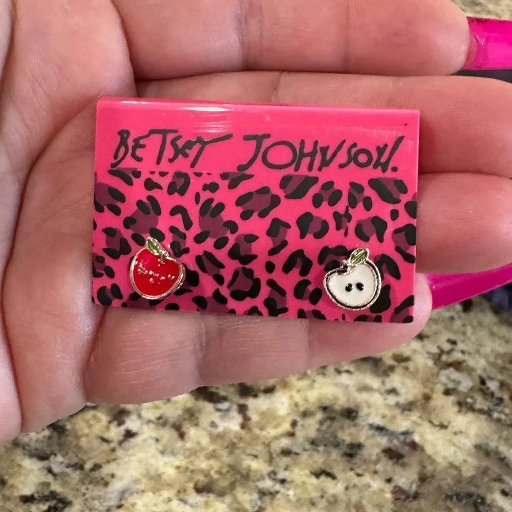 EARRINGS! Betsey Johnson Teacher Appreciation Apple Earrings BNWT
